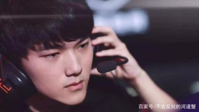 什么是“多路底池”的胜率稀释？解析为什么人越多，你的强牌越危险。（多人底池为何稀释胜率：解析人越多强牌越不安全的原因）